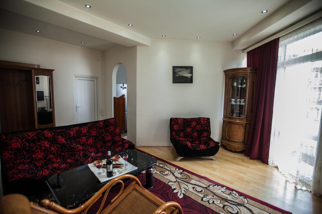Sunny Apartments. Tbilisi. 300 Aragveli Экстерьер фото